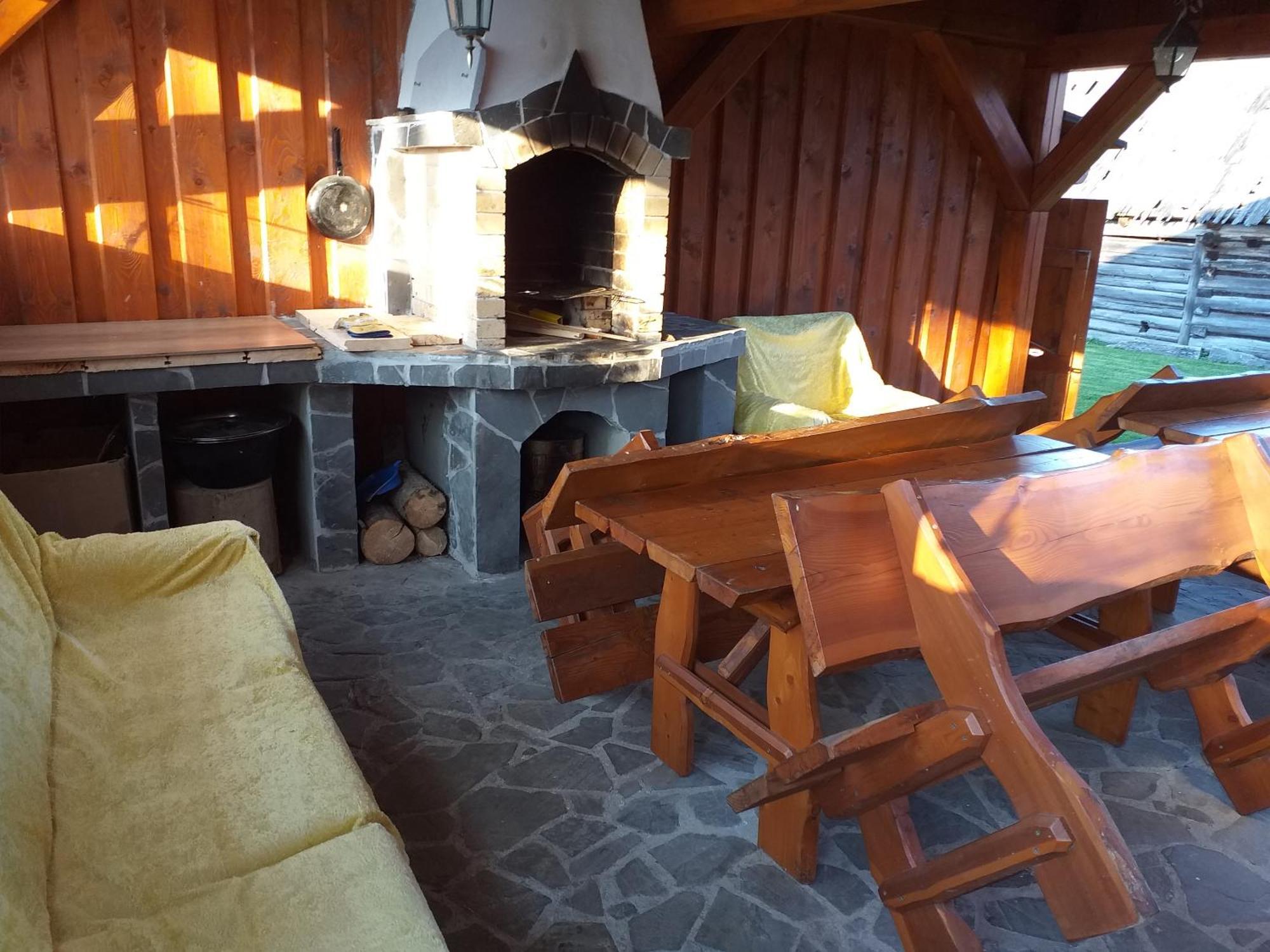 Drevenica Deni Villa Osturna Rum bild