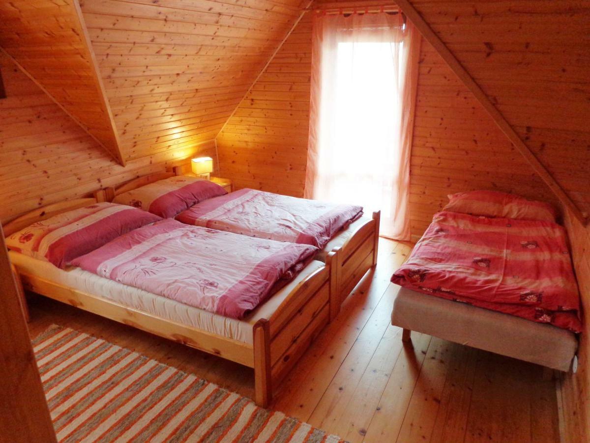 Drevenica Deni Villa Osturna Exteriör bild