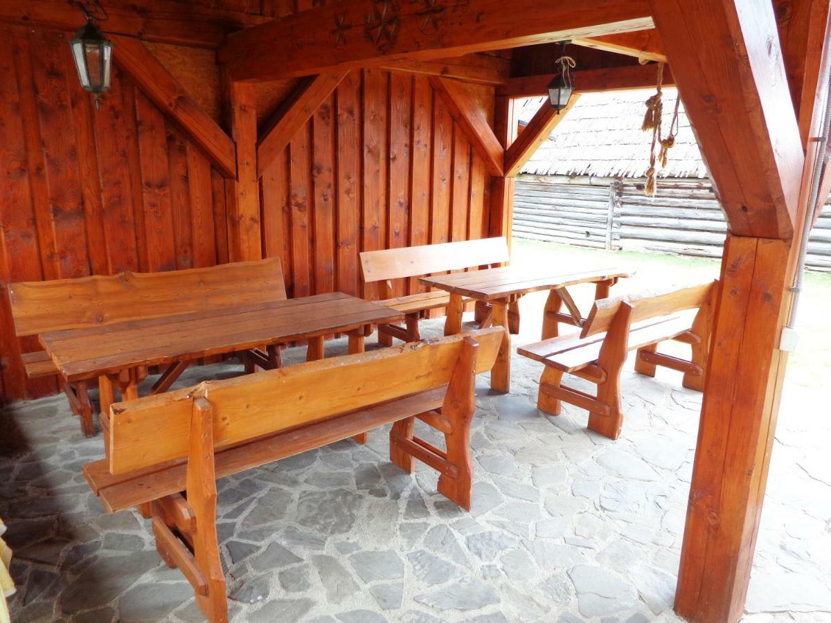 Drevenica Deni Villa Osturna Exteriör bild